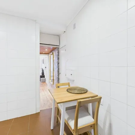 شقة Charming 1br In The Heart Of Bairro Alto | By Airnest