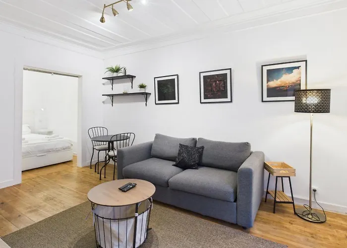 Charming 1br In The Heart Of Bairro Alto | By Airnest *