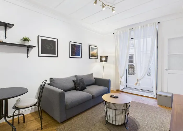 Charming 1br In The Heart Of Bairro Alto | By Airnest